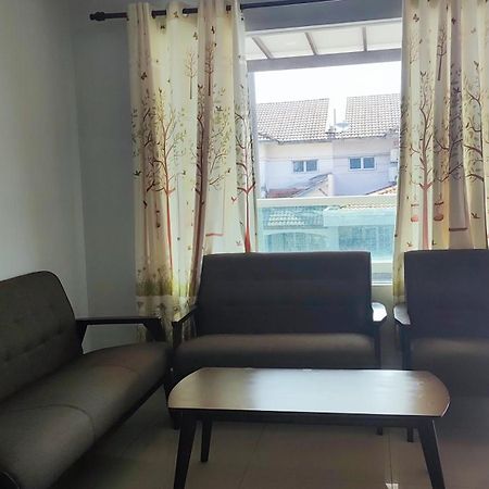 Bbt Double Storey Balcony Bukit Tinggi Home Κλάνγκ Εξωτερικό φωτογραφία